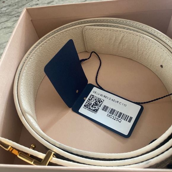 No cracks and barely used. - Picture 2 of 3